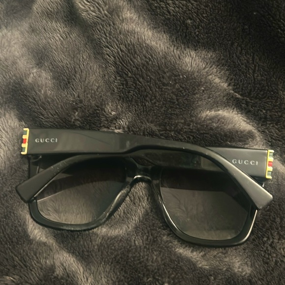 Selling Gucci Sunglasses, good for making an outfit pop - Picture 2 of 4